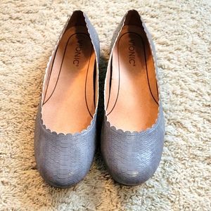 NIB Vionic Flats